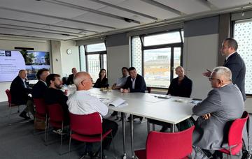 Delegates from Navoi State University of Mining and Technologies (NSUMT) and Navoi Mining and Metallurgical Company (NMMC) meet with researchers from Oxford EARTH.