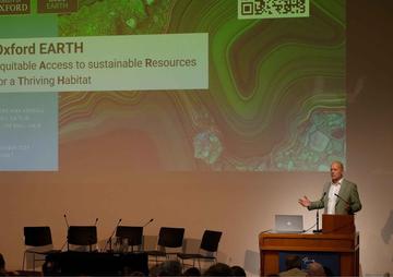 Professor Mike Kendall introducing the programme at Oxford EARTH's Internal Launch 